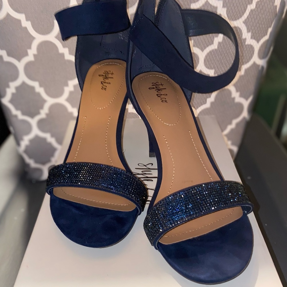 Style & Co. Phillys Navy Rhinestone heel sandals 9.5M suede in box